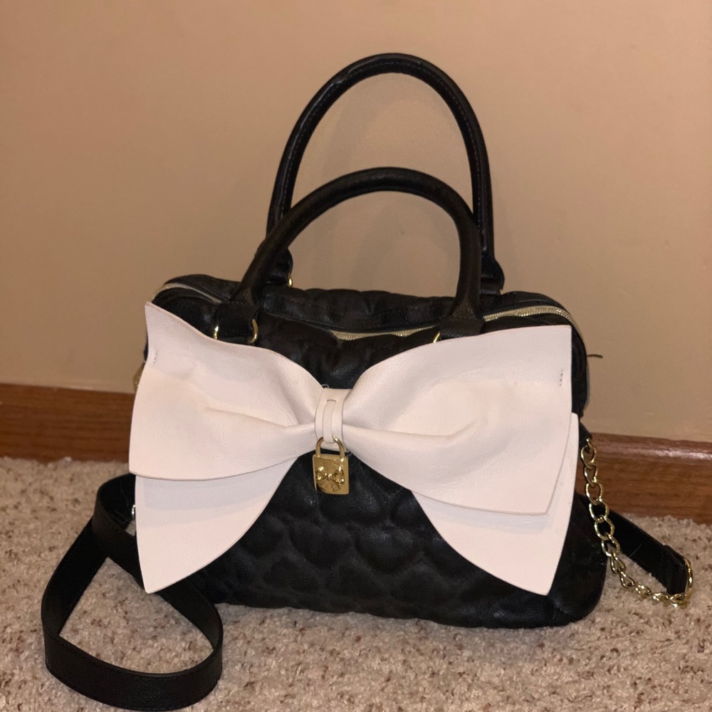 Betsey Johnson bow purse - Picture 1 of 5
